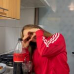 Rocío Toscano Instagram - Si o nooo??? Para mi lo mejor del 18 es la comida recalentada jajaja y para uds? @cocacola_cl ##CelebremosLaMagiaDel18