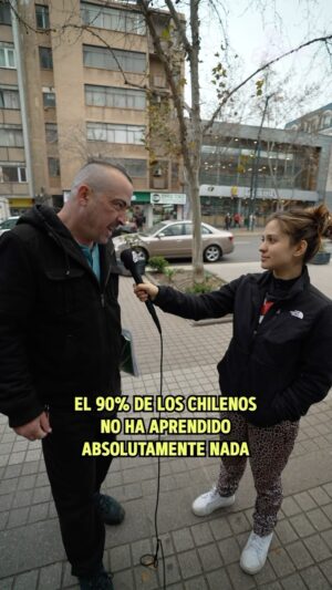 Rocío Toscano Instagram - @sinenojarse_ Salimos a consultar, si en una realidad paralela salieran estos dos nombres en una papeleta ¿por quién votarías? Solo imaginación 🫣