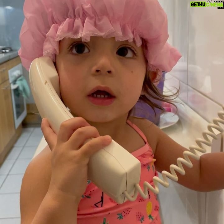 Rocío Toscano - 40.1K Likes - Hace rato que no subo nada.
Ahora subo algunas fotos de lo que han sido estos meses.
Proyectos/maternidad.
C viene weno. Eso espero.
Que les gustaría ver en mi ig?
Besis
💖