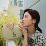 Roh Jeong-eui Instagram – ☀️🥯

@burberry #Burberry #ad