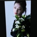 Roh Jeong-eui Instagram – 싱글즈 2월호 비하인드 💐