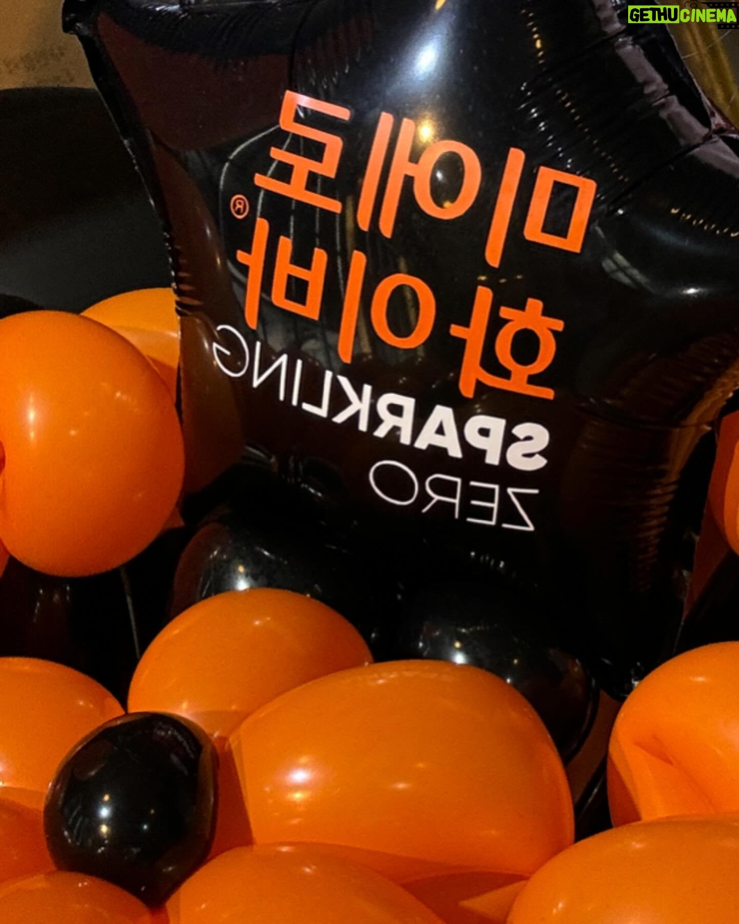 Roh Jeong-eui Instagram - #미에로화이바 #미에로화이바스파클링제로 제 취향저격이 가득한 하루였어요🧡