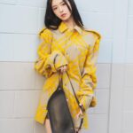 Roh Jeong-eui Instagram - @burberry #광고 시크한 블랙에 귀여운 방울방울🫧
