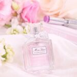 Roh Jeong-eui Instagram - @diorbeauty #광고 눈부시게 빛나는 플로럴 부케의 향기를 선물해보세요 🎀 #미스디올 #미스디올블루밍부케 #미스디올미니미스