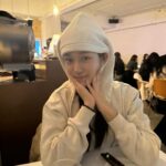 Roh Yoon-seo Instagram – 한 달전 메롱🕯️🌿🎠🌸🍭🍒