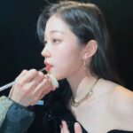 Roh Yoon-seo Instagram – Avec Amour❣️
@cartier 

#Trinity100Celebration
#CartierTrinity
#까르띠에트리니티