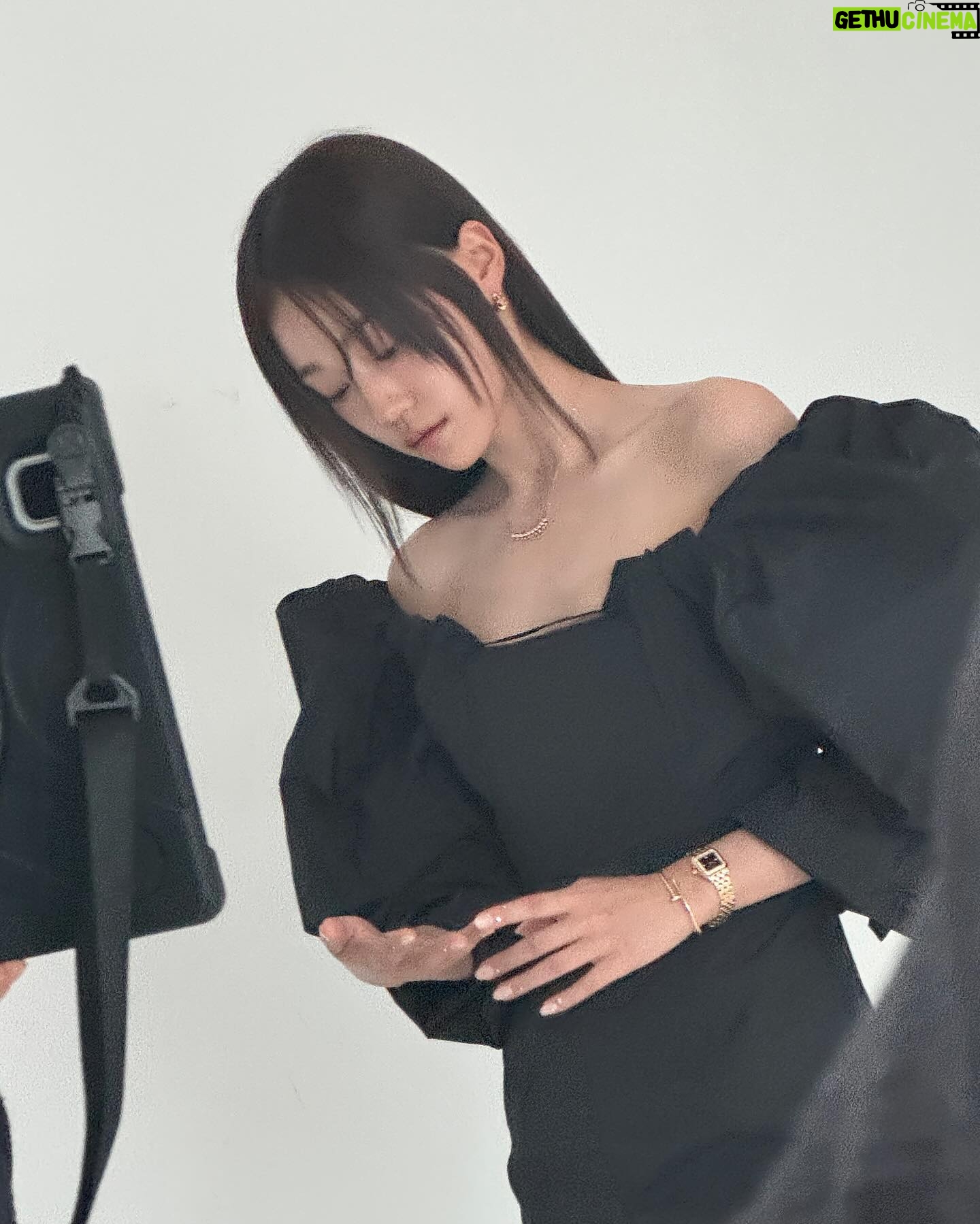Roh Yoon-seo Instagram - @ellesingapore 💗 🍒