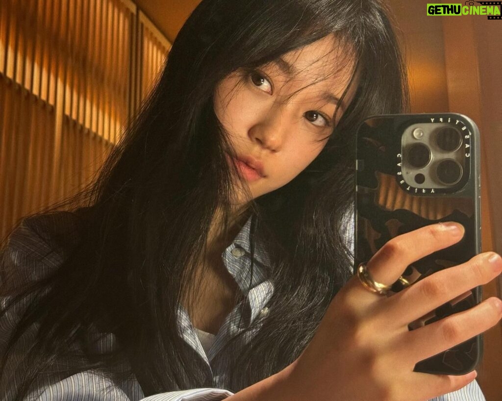 Roh Yoon-seo Instagram - 도라에몽 주머니 사진첩🤳✨🌌