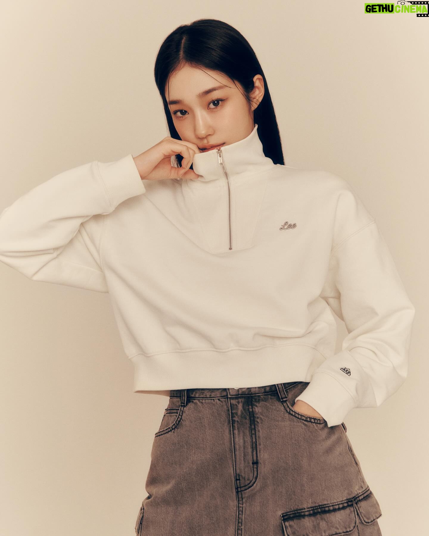 Roh Yoon-seo Instagram - Lee jeans πΈπ·π»πΌ @leejeanskr