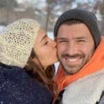 Rojda Demirer Instagram – Karlı gunler dünden bugune ❄️ ⛄️ Telefonum yapmış 🫶2017 den itibaren kar fotolarıyla dolu bir video , maalesef 2024 e koyacak foto bulamamış😔işte küresel ısınma ve sonuçları, korkarım bi 5 seneye (belki o kadar bile sürmez🥹) cocuklara karı fotolardan ve vidolardan göstereceğiz🥹o kadar üzülüyorum ki dünyayı mahvettik el birliğiyle😔