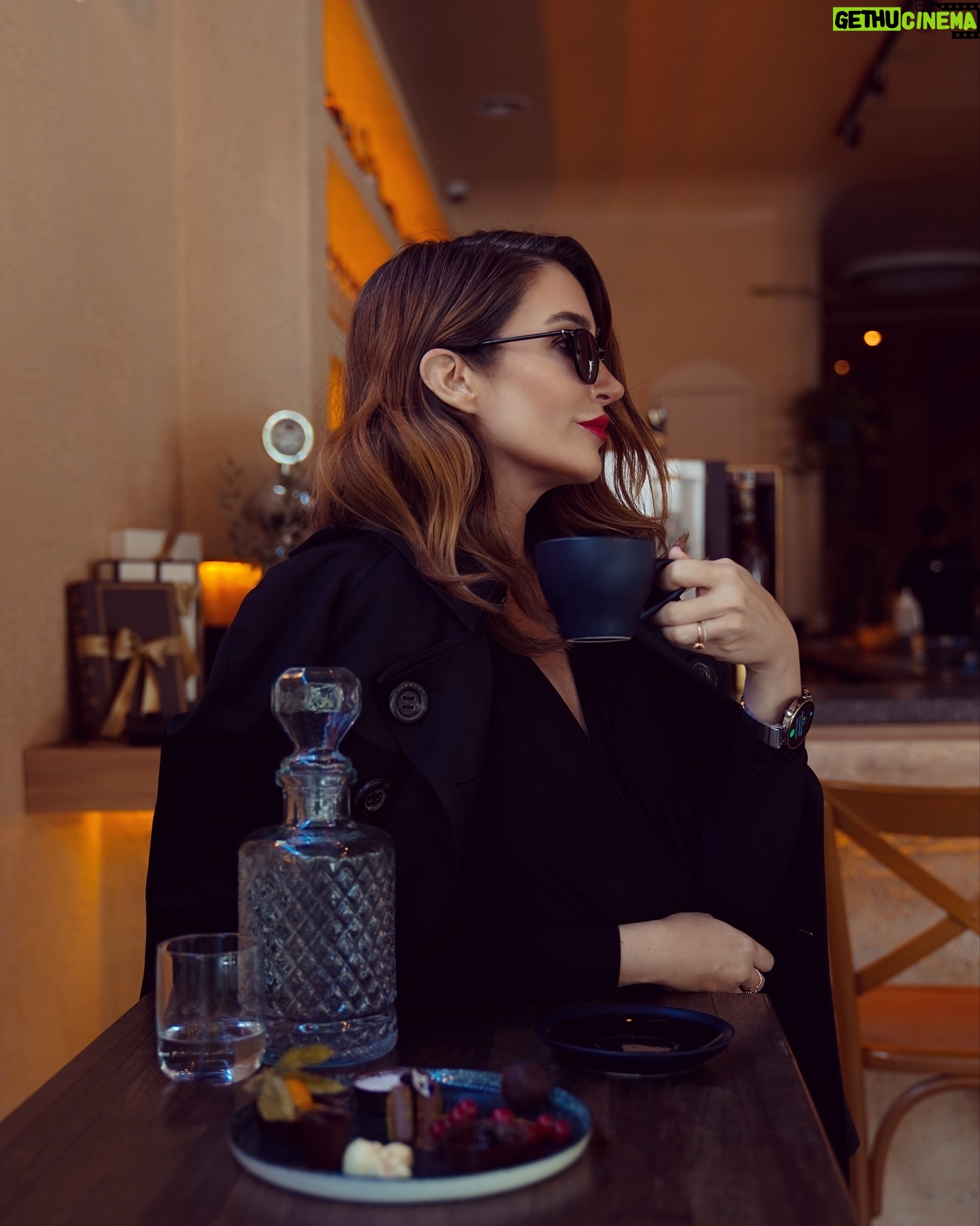 Rojda Demirer Instagram - ☔️ ☕️👌 @zestsocietycadde