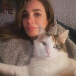 Rojda Demirer Instagram – “Dünya Kedi Günü” bunu sevdim😄🫶 #17subat 🐈