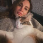Rojda Demirer Instagram – “Dünya Kedi Günü” bunu sevdim😄🫶 #17subat 🐈