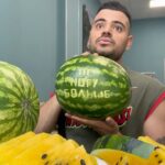 Roman Kagramanov Instagram - Этим летом ты точно наешься вкусных арбузов вместе с Яндекс Маркетом!♥️♥️♥️
