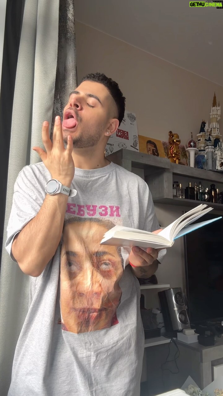 Roman Kagramanov Instagram - Отмечай лизуна😂❤️