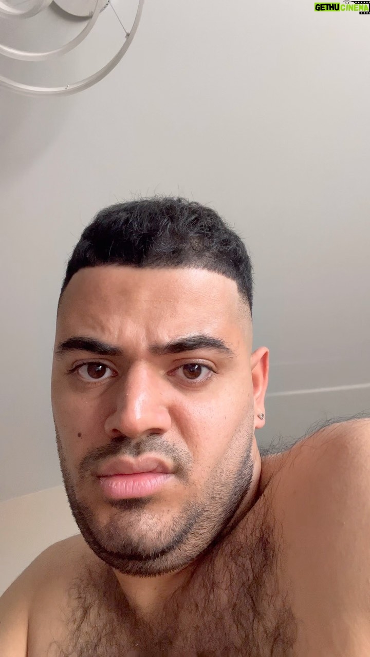 Roman Kagramanov Instagram - ОТМЕТЬ СВОЮ БОГАЧКУ😂♥️