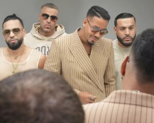 Romeo Santos Instagram - Cada cien años "Solo o acompañado"
#CERRANDOCICLOS 👑