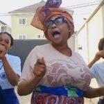 Ronke Oshodi Oke Instagram - Myself and my Youngies had to jump on this real quick before they head to school this Morning 😃. Hope we tried @iamnasboi 🎶 Umbrella @iamnasboi X @wandecoal #Umbrella #Dance