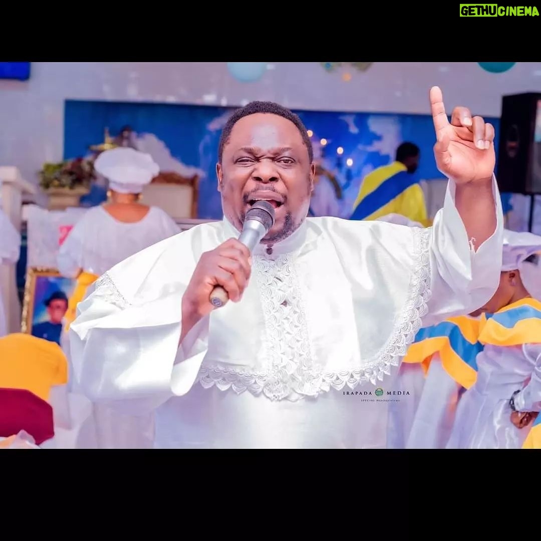Ronke Oshodi Oke Instagram - Happy Birthday to you my Father in the Lord, shepherd, prophet, Ass/Ven/ Sup/E/ Pro.DR. Abidemi Bambe JP. GCOP. Your anointing will never run dry, more Grace for the work of the lord 🙏🏽