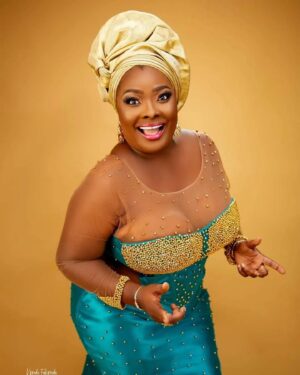 Ronke Oshodi Oke Instagram - Celebrating the Star on and off the screen! 

Happy Birthday to my fellow Ronke 😃 Extraordinaire in Acting, much love I got for you Sis 🫂 ❤️

Flakky chop Life dey Goooooooo 😁☺️😍

#HappyBirthday
