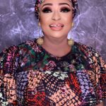 Ronke Oshodi Oke Instagram - Merry Christmas my people ❤️ My beautiful make up by @pearlposhlooks My people For your Luxury Italian 925 sterling 👌. @yeyeaje_aderonke_worldwide got you covered! Wholesales, Nationwide Delivery , Italian 925 Sterling Call/whatapp or text 16479076803