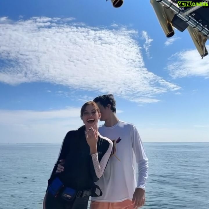 Ronni Hawk - 8K Likes - Lobster Season🦞