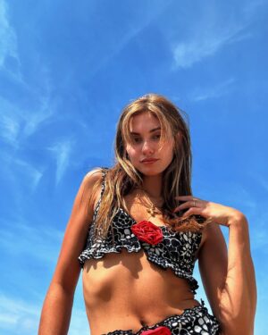 Ronni Hawk Instagram - Capri🐙