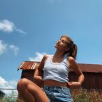 Ronni Hawk Instagram - 🦞🌾🦀