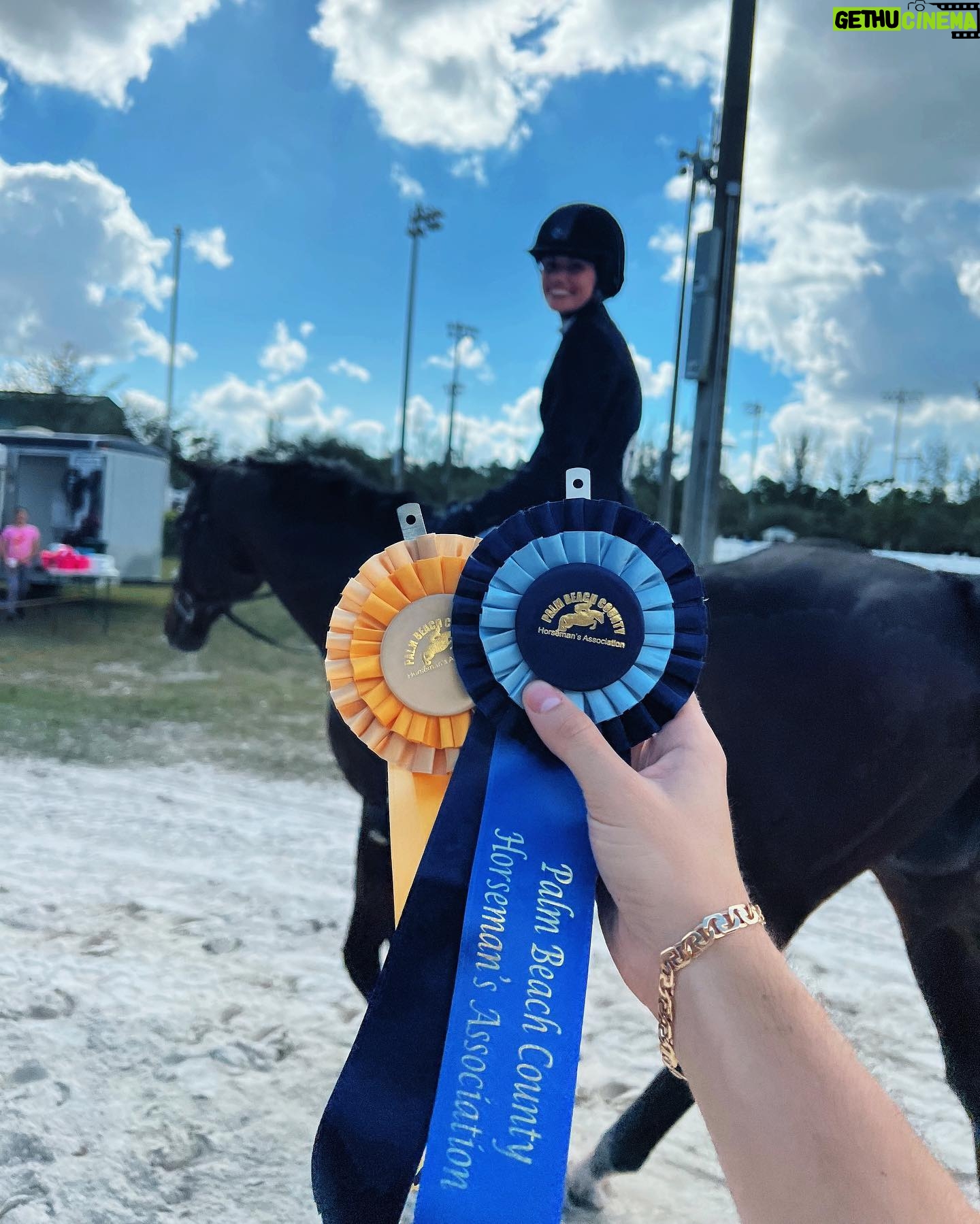 Ronni Hawk Instagram - Had an amazing weekend at a horse show! Thrilled to share that I had some great rounds and even managed to secure a few wins! Was such a special weekend!🏆🐴 @delrayfeedandsupply #horsegirl