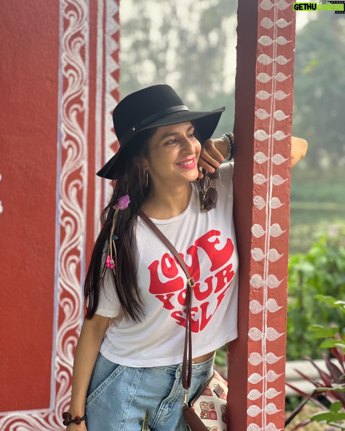 Roop Durgapal Instagram - I made many memories in Odisha.. so the picture are going to continue 😏😍 . . . #roopdurgapal #odisha #odishadiaries