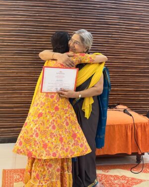 Roop Durgapal Instagram - This is how I had envisioned the month of March to end for me & the journey has just begun, as Yoga is for life 🧘‍♀️ 
My mother would have been the happiest person today as she herself was a PhD in Yoga & Samkhya Darshan. 
Even though I’m not even close to what she did, I can now atleast read & understand what wonderful things was her thesis about.
Thank you @hansajiyogendra Maa for your blessings everyday. With you,my constant search for that Mother figure in my life ends which was going on since past four years 🙏 
Grateful to @theyogainstituteofficial for making me look at life differently & also to all the beautiful souls I met in this journey including @gmanijaa 😊 ❤️