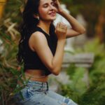Roop Durgapal Instagram - Got the music in me 🎵 🎶 . . . . 📸 : @sagarkumarmunjwani Wearing @athenalifestyle.in Hair & Makeup : @gleamora_simran . . . . #roopdurgapal #photoshoot #photooftheday #phoenix #photography