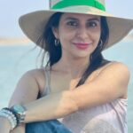 Roop Durgapal Instagram - Odisha part 2 . . . . #reelsindia #réel #reelsinstagram #reelsvideo #reelitfeelit #trendingreels #trending #trendingsongs #trendingnow #reelkarofeelkaro #roopdurgapal #chilika #chilikalake #beach #odisha #odishadiaries #odishagram #puri #indianheritage #indiapictures