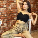 Roop Durgapal Instagram - You call it madness but I call it Love ❤️ 🖤 . . . . . 📸: @kiranpeswani Hair: @kiranpeswanihairstylist . . . . #reelsindia #réel #reelsinstagram #reelsvideo #reelitfeelit #trendingreels #trending #trendingsongs #trendingnow #reelkarofeelkaro #roopdurgapal #black #casualstyle #casual #style #ootd