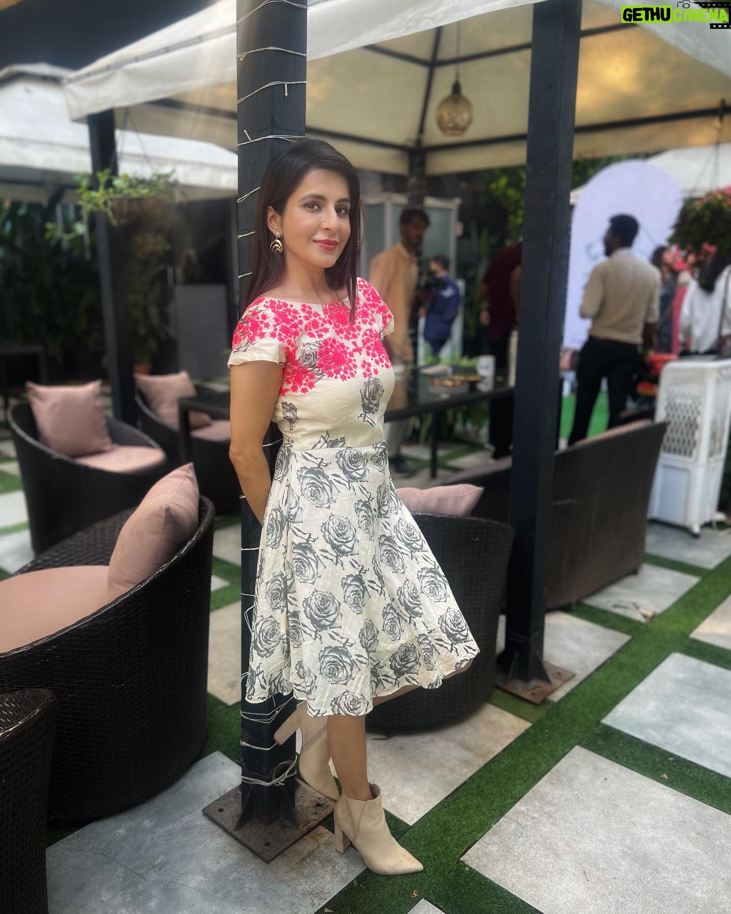 Roop Durgapal Instagram - Looking for that magic you always told me about ✨ ✨ Wearing @houseofmasaba . . . . . . . #RoopDurgapal