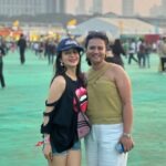 Roop Durgapal Instagram - Was totally posing, but it turned out to be candid as I spotted my dear friend ❤️.. @lollaindia @lollapalooza was fun 🤩 . . #lollapalooza2024 #musicfestival #RoopDurgapal
