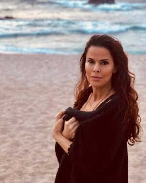 Rosa Blasi Instagram - Don’t build a wall...we want IN! @fspuntamita 🇲🇽
