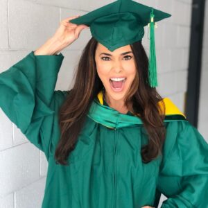 Rosa Blasi Instagram - I got my Masters degree in Clinical Psychology with a specialization in Addiction & Recovery from Antioch University Los Angeles ! #nevertoolate #notsohumblebrag #capisbackwards