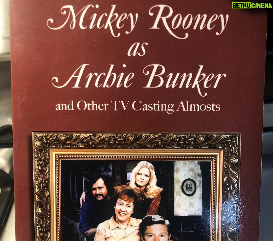 Rosa Blasi Instagram - When you find yourself in a book about “TV casting almosts”. It goes to show you that: you never know, things are meant to be, and @jessicaalba is now a billionaire so I’m pretty sure she’s not losing sleep over the Strong Medicine checks 😂