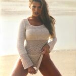 Rosa Blasi Instagram - Yes I’m wearing....sunscreen. The year was 2004 when highlights were in and pants were out.