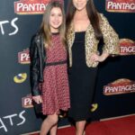 Rosa Blasi Instagram - Thank you @hollywoodpantagestheatre for a remarkable night at the opening of #Cats & making a “memory” 🎶 with my daughter @kaiafinn. It was incredible to watch the jaw dropping talent and relive all the feels I had seeing it for the first time as a child. Bravo 👏🏽 and what a season ahead! What’s YOUR fav show from childhood?