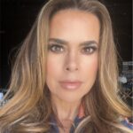 Rosa Blasi Instagram - If I look suprised in the first pic it’s bc my hair has never looked so good 😂 some bts of our gallery shoot promoting the movie that came out TODAY on @nickelodeon and @paramountplus #ThundemansReturns ⚡️