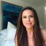 Rosa Blasi Instagram - Set Secret alert! #LipBlushing gives you fuller looking lips and natural color without using makeup or fillers!!!👄 Check out the artistry of @mehringlam. I’m thrilled with the results (like a reverse time machine for your lips!) tag someone below who needs to know about this trend #lipblush #microblading #mehringlam #beautytrends #setsecrets #beforeandafter 😍