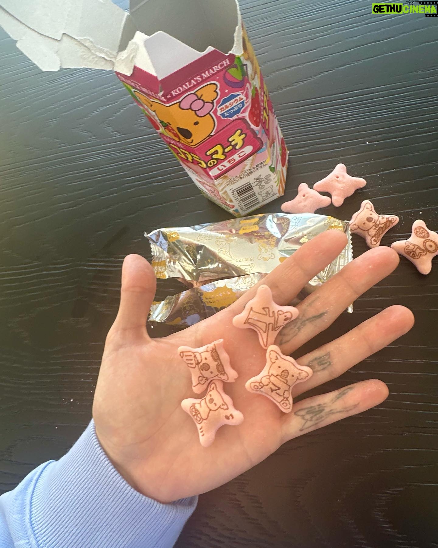 Rosalía Instagram - los recuerdos solo existen si alguien se acuerda de ellos?