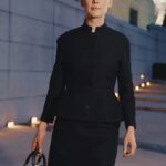 Rosamund Pike Instagram - The confident strut says it all as Dior ambassador @MsPike arrives at the @BrooklynMuseum for #DiorFall2024 by @MariaGraziaChiuri.