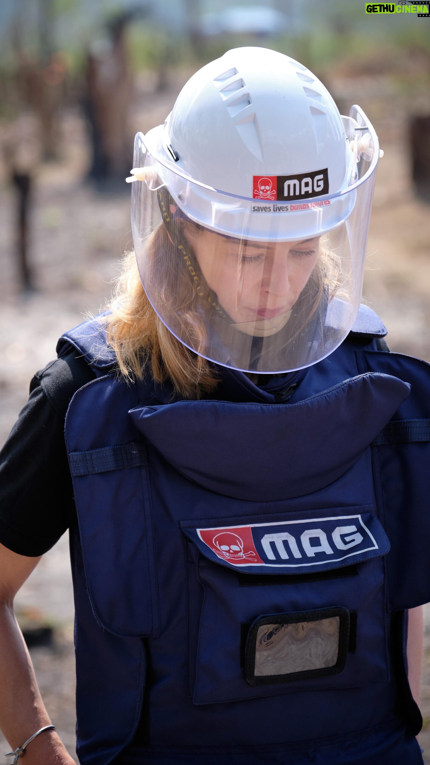 Rosamund Pike Instagram - If you have four minutes, please watch this little film in its entirety. Today is International Mine Awareness Day, a day when we reflect on all those who have lost their lives to mines and reflect on the work still to be done. I recently visited the MAG teams in Cambodia where we made this film. Every visit to a minefield makes you reflect both on the aftershock of war, the aftershock that lingers decades beyond the original conflict, and leaves you with a profound feeling of awe for the people who help to change this reality. Donate today and your donation will be doubled by a generous MAG supporter, making double the difference for families in Cambodia. Your gift of £25 (doubled to £50) could help deliver life-saving risk education lessons to communities for two days. LINK IN MY BIO!!! And thank you ….