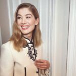 Rosamund Pike Instagram – What a dream last night to be honoured with the award for “Best Female Narrator” for my reading of “The Eye of the World” at the Audies in New York last night. Recording  these Robert Jordan books, following in the footsteps of Michael Kramer and Kate Reading, has been emotional, wonderful, exhausting, momentous and deeply rewarding. At every step I have been inspired by the voices of my amazing cast mates in @thewheeloftime . My mother, Caroline Friend, shared the win last night, as my creative partner and director of these audiobooks. Thank you Audies and thank you to my beautiful fellow nominees for being so welcoming last night! ❤️