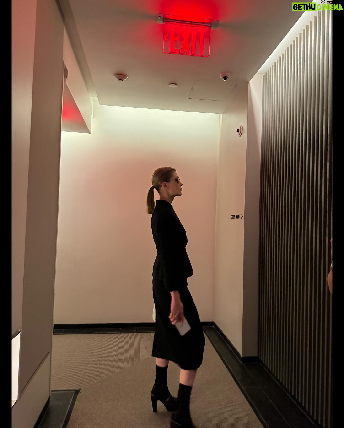 Rosamund Pike Instagram - Il gesto femminista . Thank you @mariagraziachiuri @Dior Strong minds. Strong feelings.