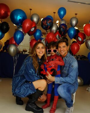 Rosanna Zanetti Instagram - Te amo tanto Matteo ♥️🪐✨🕷️
Feliz cumpleaños número 5!!

Como me dices: Hasta los planetas, más arriba, más arriba!