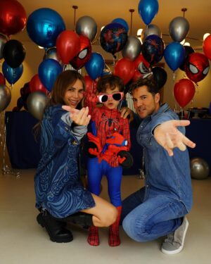 Rosanna Zanetti Instagram - Te amo tanto Matteo ♥️🪐✨🕷️
Feliz cumpleaños número 5!!

Como me dices: Hasta los planetas, más arriba, más arriba!
